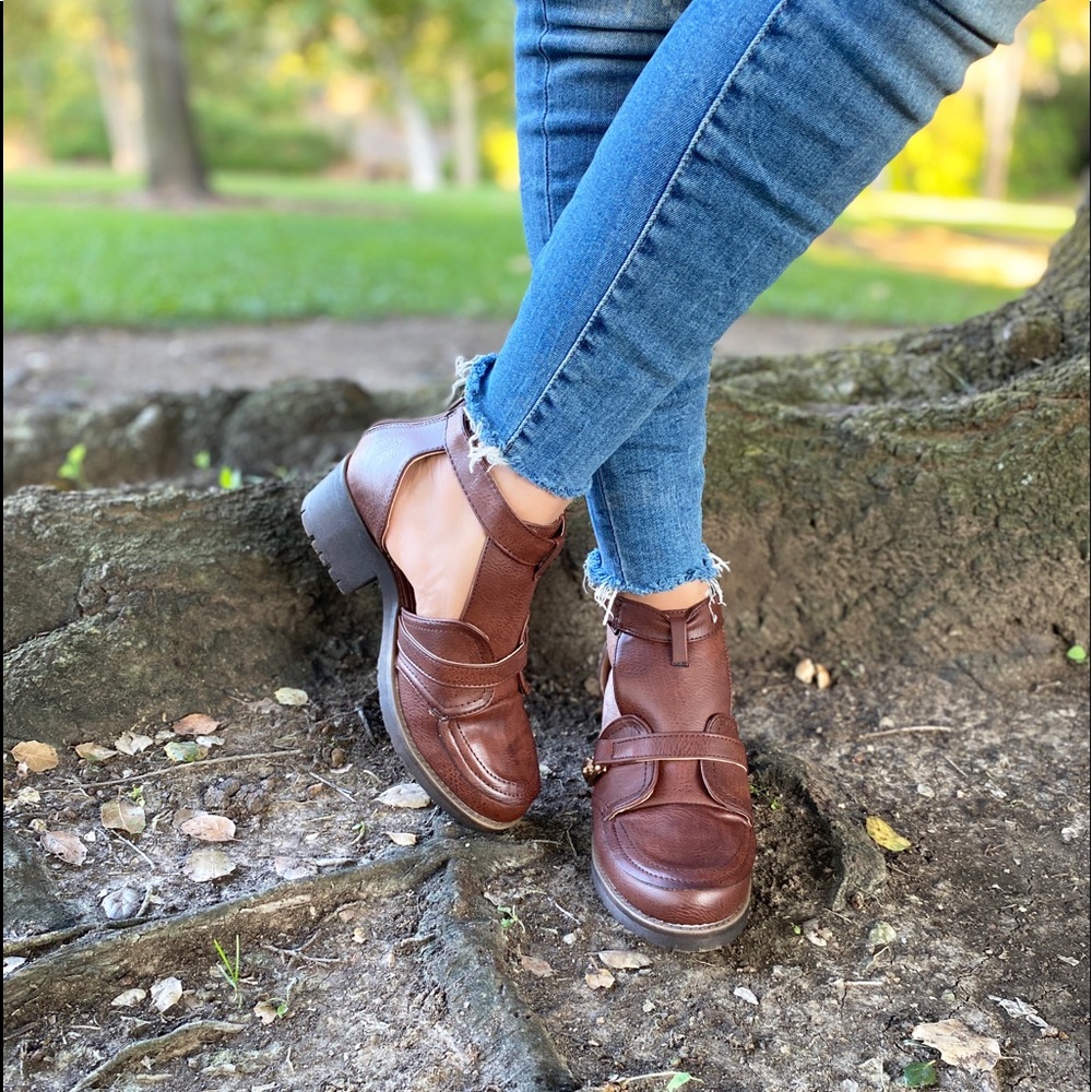 BROWN FAUX LEATHER BOOTIES - Picture 4 of 6